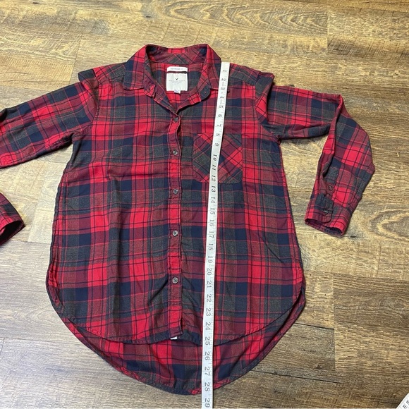 American Eagle Shirt Boyfriend Fit Flannel Red Gray Black Plaid Women's Small - Picture 3 of 8